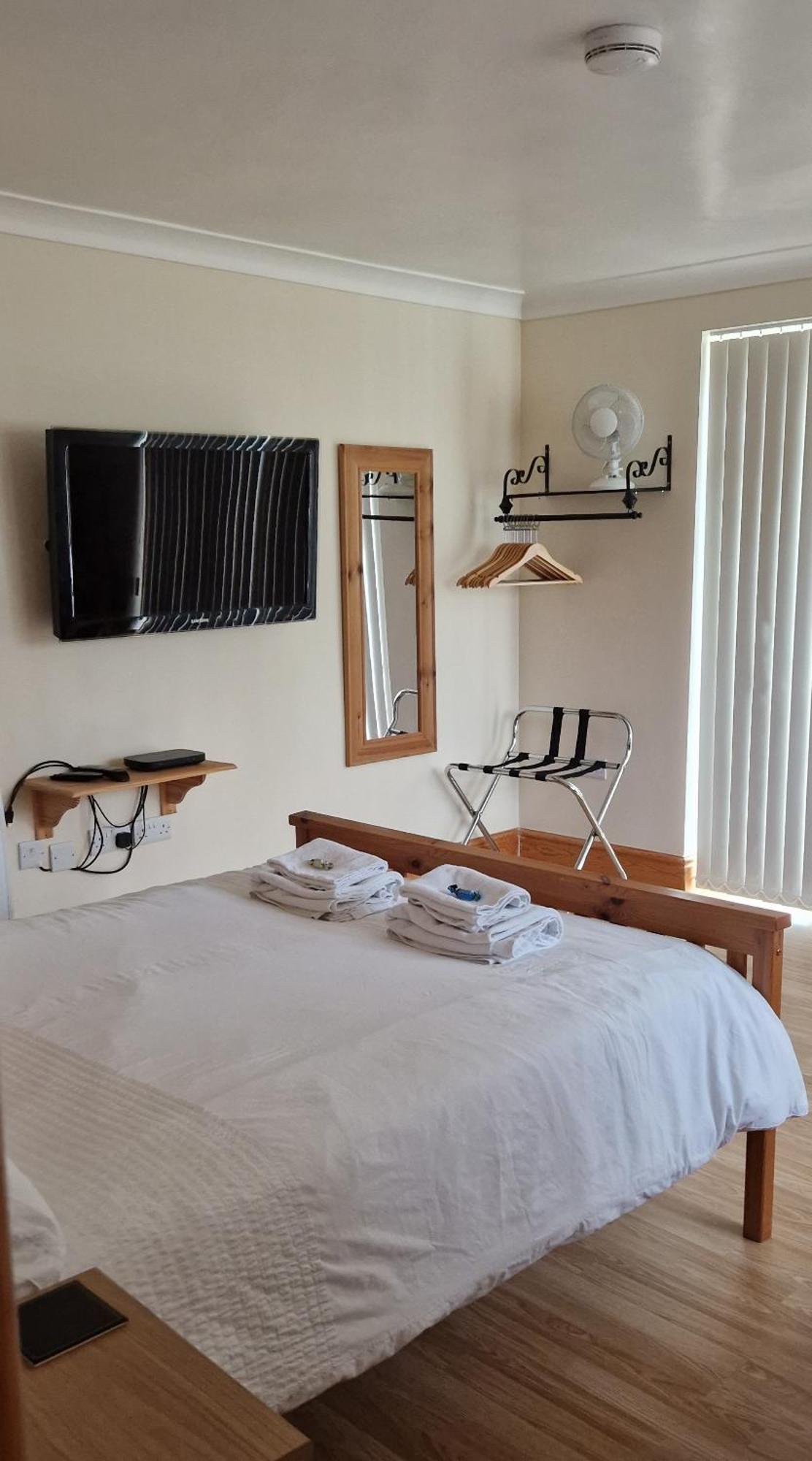 Quiet, cosy annexe room Rough Close Extérieur photo